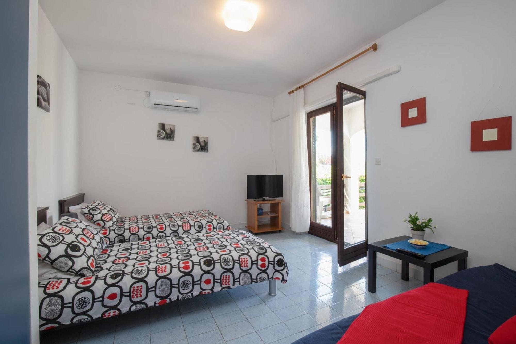 Apartments Brankica Island - Happy Rentals Vantacici Exterior foto