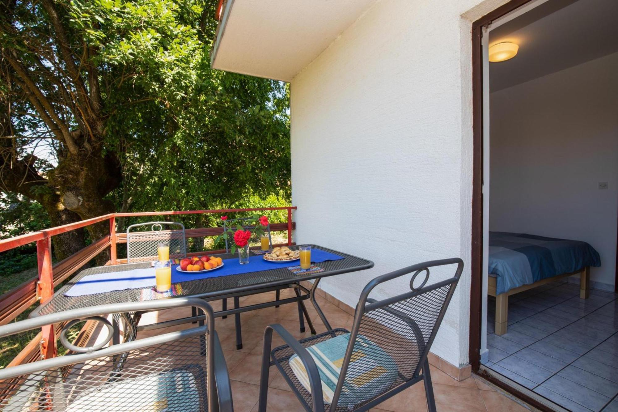 Apartments Brankica Island - Happy Rentals Vantacici Exterior foto